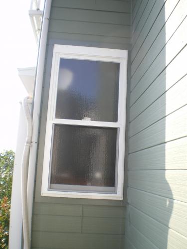 FIX窓を特注サイズの下部可動式に交換