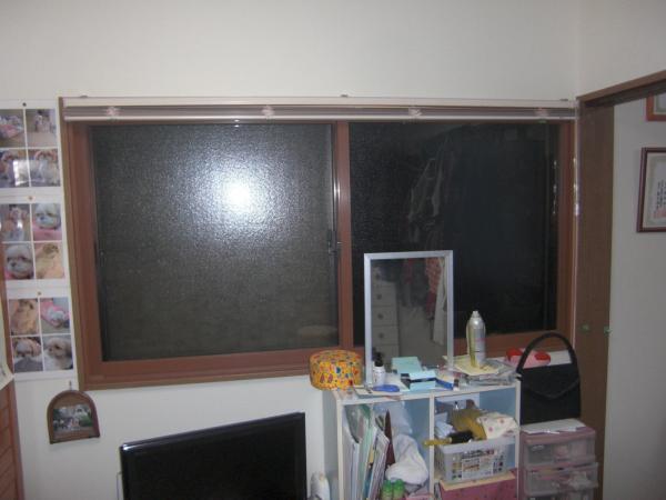 浴室のエコポイントを獲得するためには、断熱窓にする必要があるので窓を取替ました。