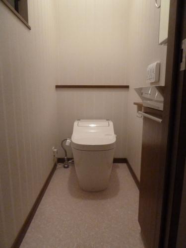 パナソニック　全自動トイレ　アラウーノです。