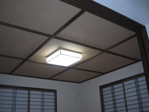 和室増築部分の天井です