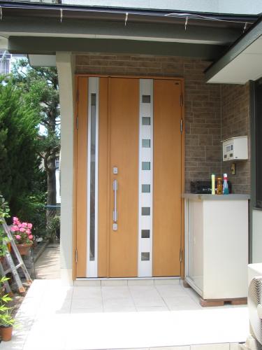 玄関サッシの交換しました。三協立山デライト