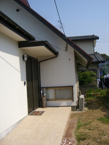 アプローチはスロープにしました。