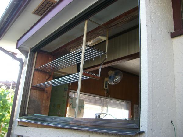 出窓部分に大きな窓が付いていました。