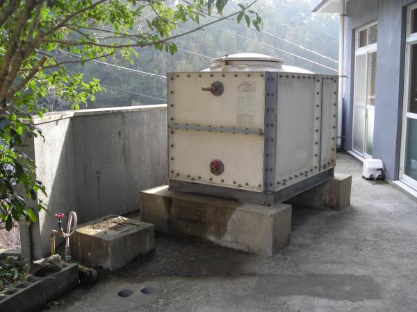 受水槽がありました。