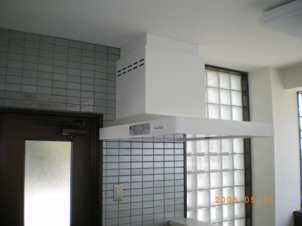 クリナップの対面キッチン用レンジフード