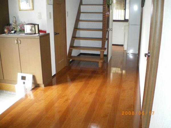 最高級フローリング重ね貼り（段差調整後）