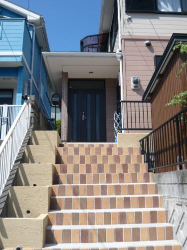 アプローチもきれいにしました。ガーデニングが楽しみです