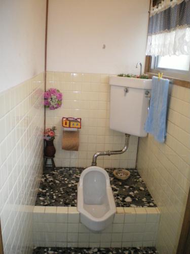 タイルの和式トイレ