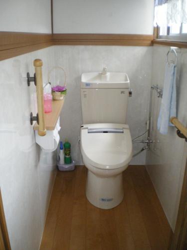 INAX　アメージュV　タイル下をすべてやり替え