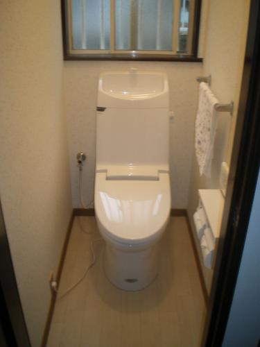 玄関廊下クロス工事・トイレ工事〜長崎市〜