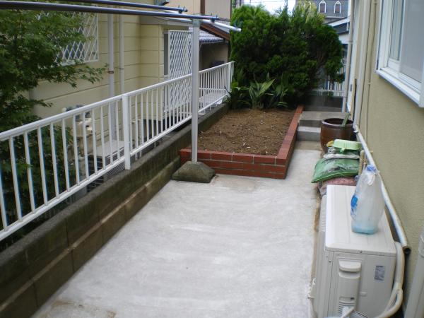 場所を入替えて、土間コン打設。