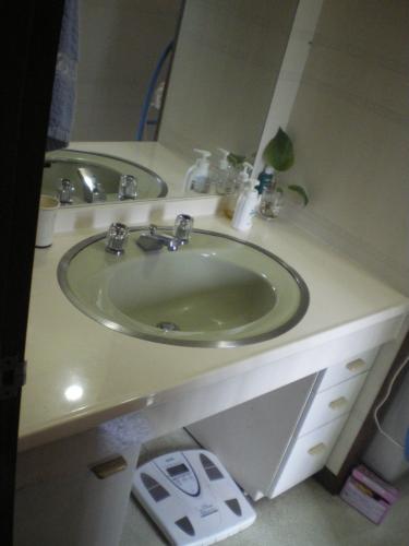 色褪せてきた洗面台・・・