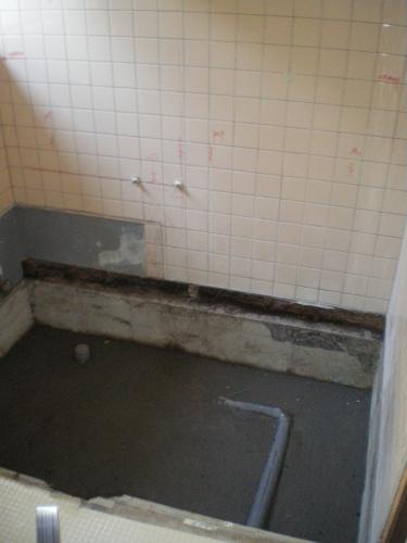 解体後、土間コン打設