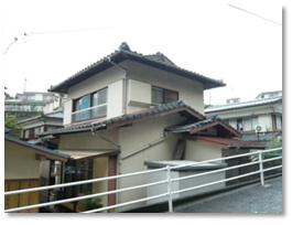 施工前の外観です。色あせが目立ってきていました。		