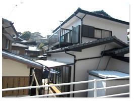 ２階にバルコニーも設置、テラスの屋根も張り替えました。		