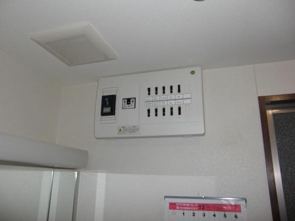 結果、分電盤からの交換になりました。