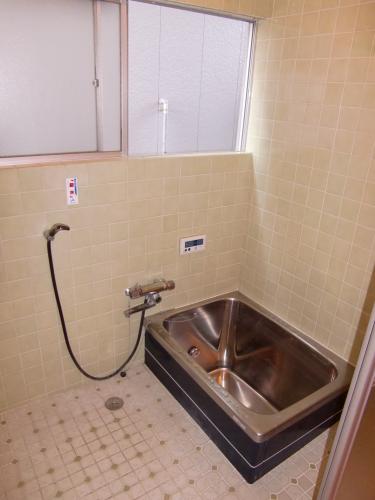 タイルのお風呂で１３１７という変形のサイズでした。寒いというのがキーポイント