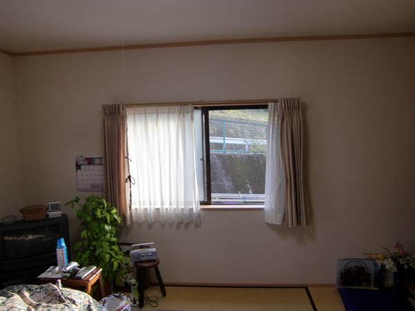 増築前の和室です。この部分から南側へ約５帖の増築です