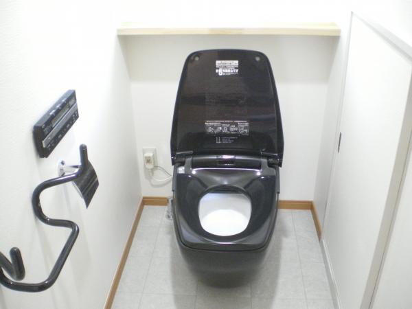 ＩＮＡＸ　レジオ（最高級トイレです）