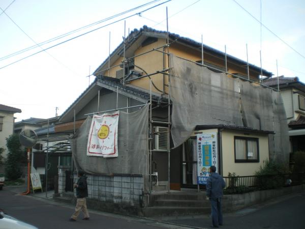 ２階外壁張り替え中