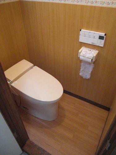 トイレ　タンクレスへ取替