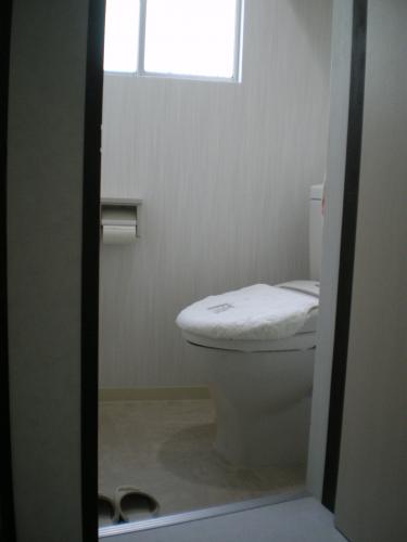 黒から白へイメージチェンジですね。