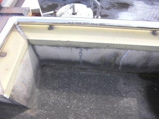 立ち上がりにもクラックが目立ってきていました