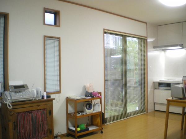 サッシを新設し、明るくなりました。