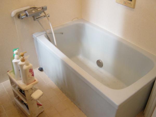 浴室から水漏れしていました