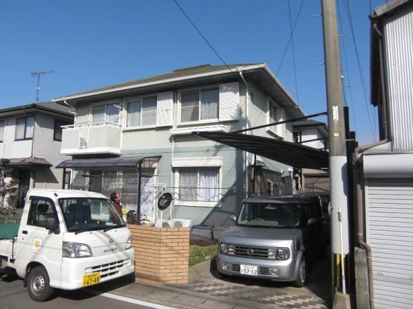 増築前の別アングルの写真です。左に移っているのは私の愛車ハイゼット号です。