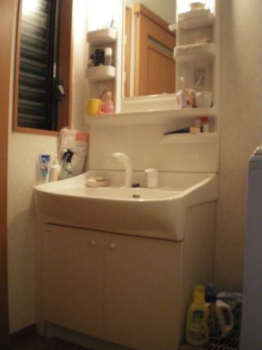 洗面化粧台も一緒に交換しました。