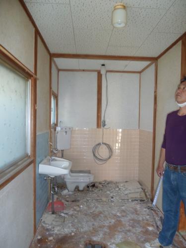 ２階部分の解体中です。