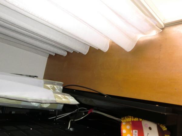 カウンターも日焼けして痛んでいました。