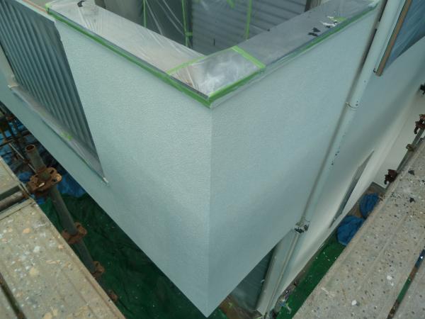 続いて、中塗りをします。