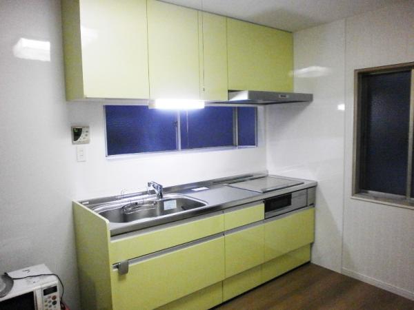 収納スペースがスライドになったことで、お料理しやすいキッチンへと変わりました☆