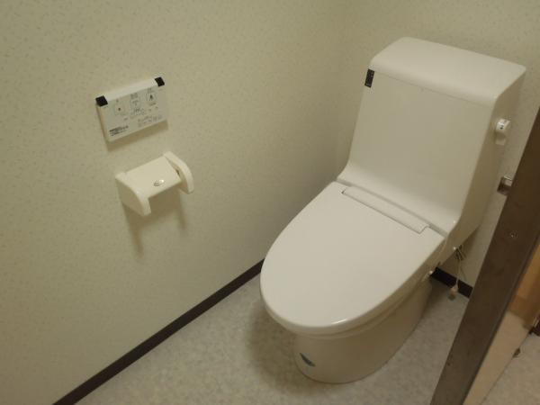 リクシル　ベーシアを使用しました。臭いを吸収して、お掃除ラクラクなトイレになりました☆