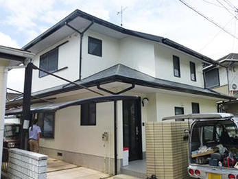 汚れに強くヒビ割れにも強い塗料で施工していただきました。