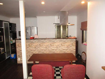 配置のプランの打ち合わせを何度も行い、広く圧迫感のないLDKになりました。