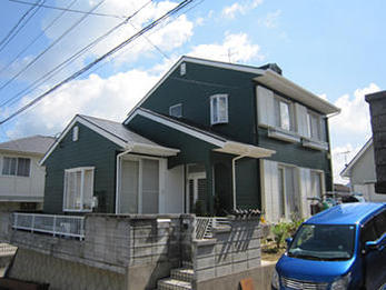 施工前は汚れやヒビがありましたが、今回の工事で綺麗になりました！