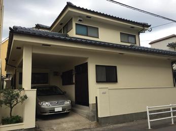 以前の外観イメージを残したまま、外壁も塀も綺麗に仕上がりました。