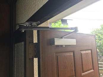 リフォーム用ドアクローザーを取替えました！