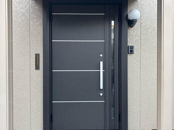 補助金で賢く玄関ドアリフォーム！