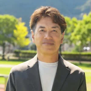 代表 中村